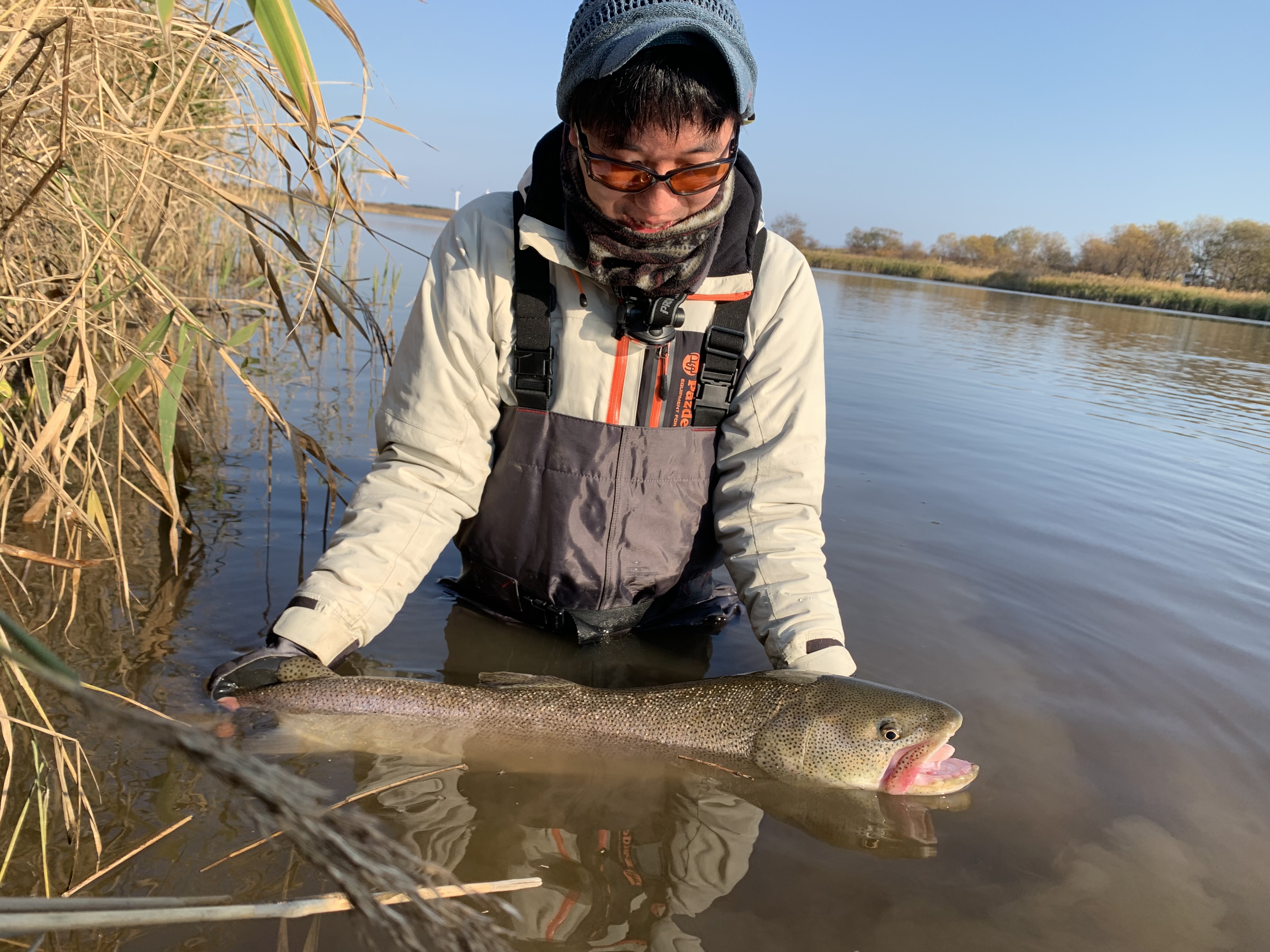 猿払の河川で釣り上げた大型イトウ