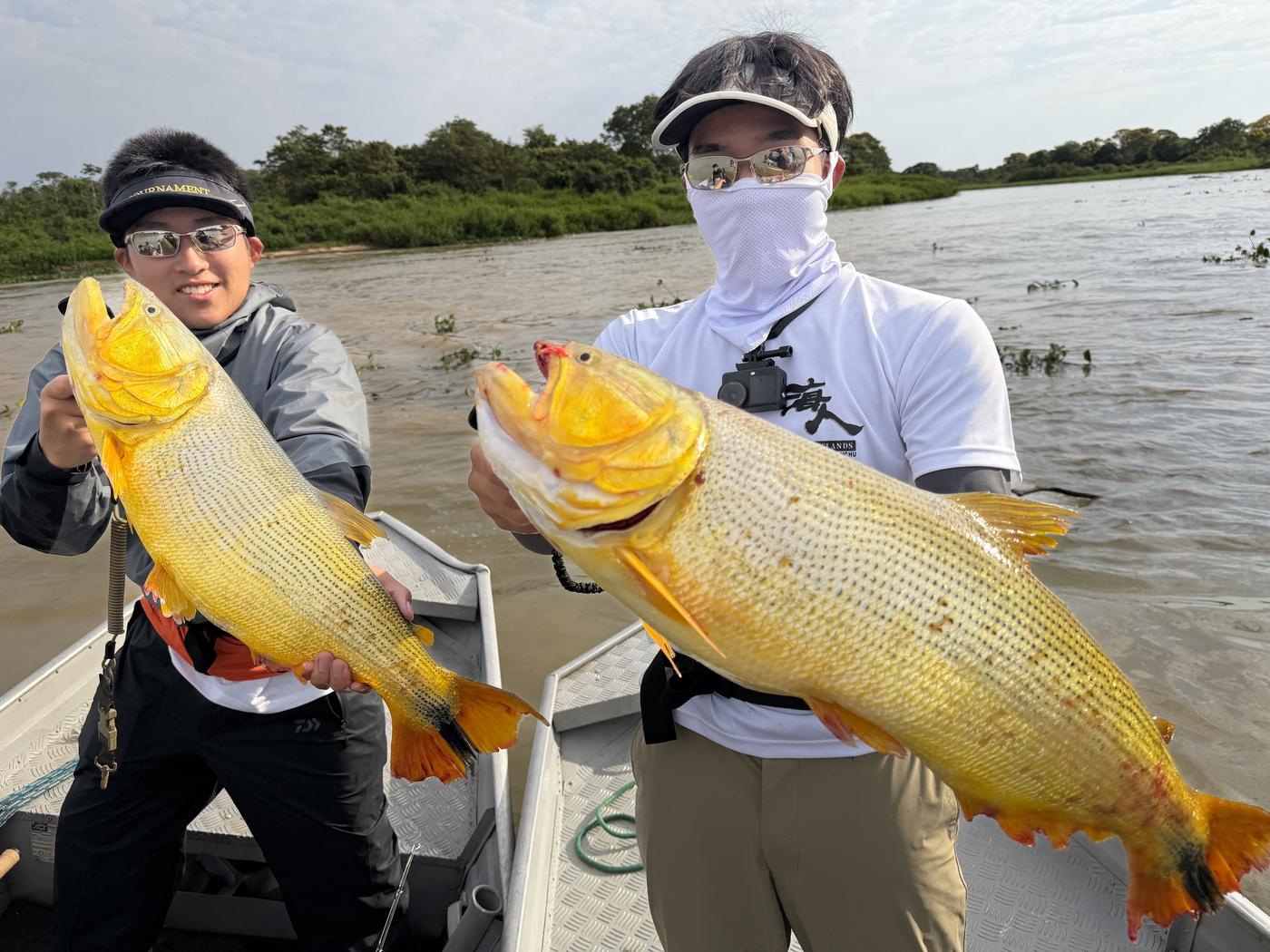 ドラードを釣り上げたお客様